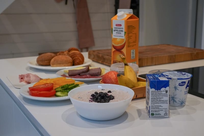 Breakfast delivery at Polaris Villas