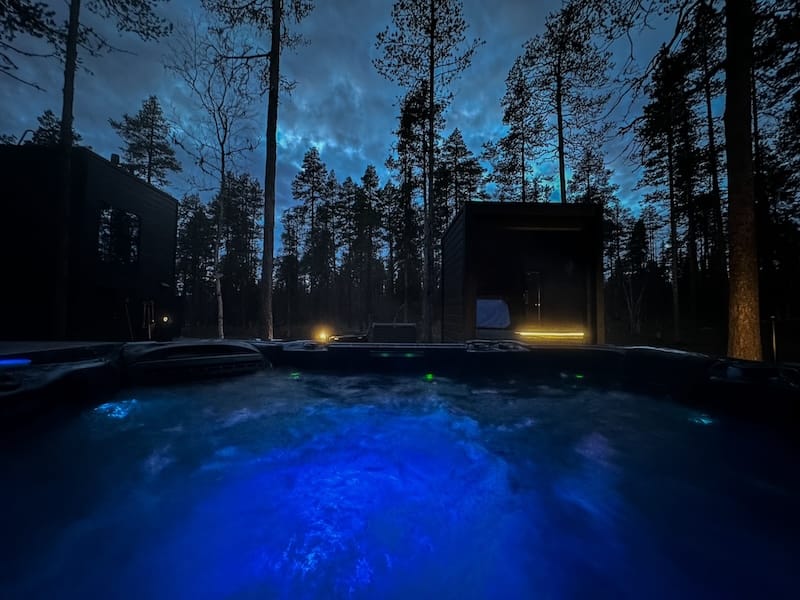 Hanging around the hot tub at Polaris Villas