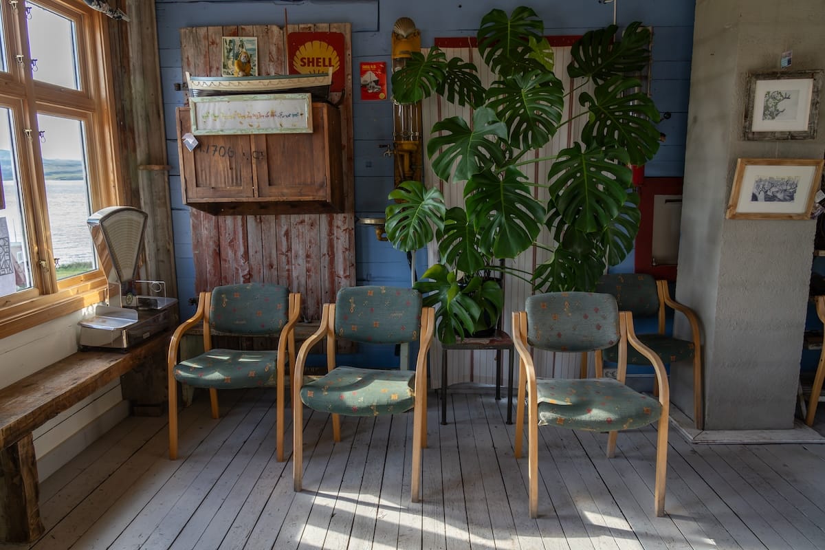 Kongsfjord Atelier (above the Landhandel)
