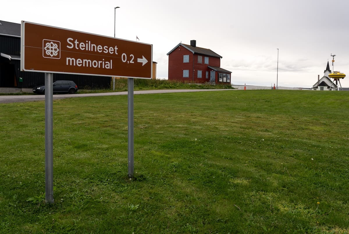 The memorial is easy to find in Vardø