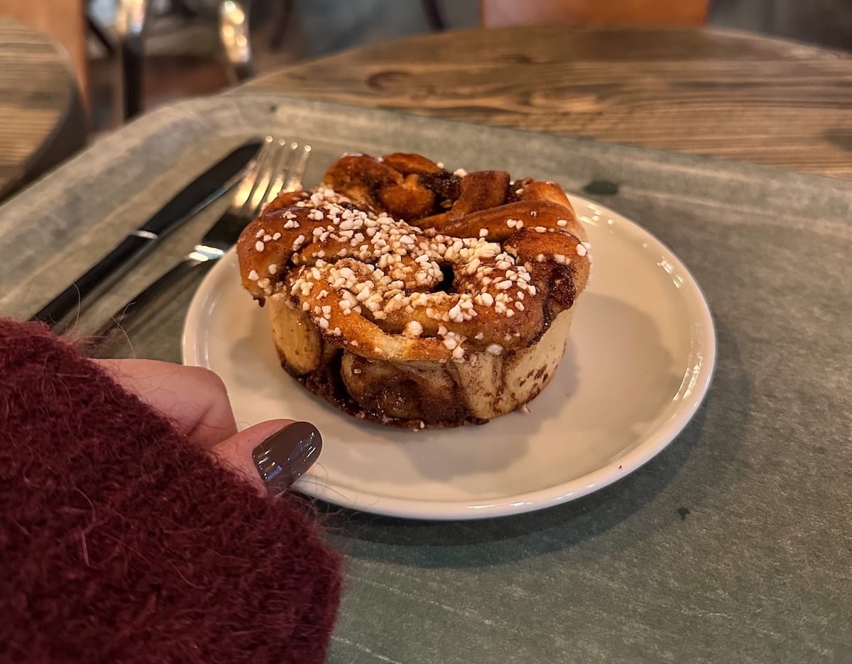 My favorite cafes in Rovaniemi have cinnamon buns - always.