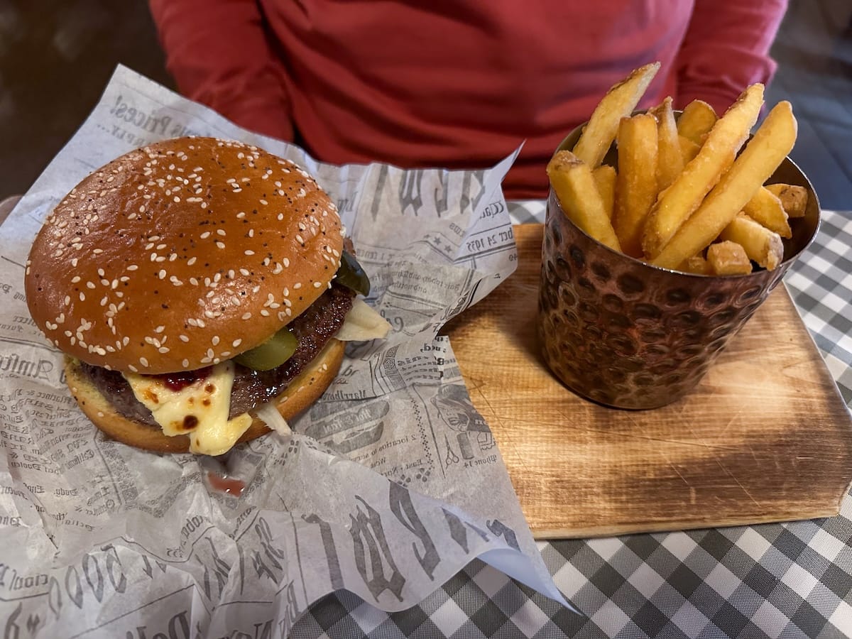 Reindeer burger from Ravintola Ämmilä