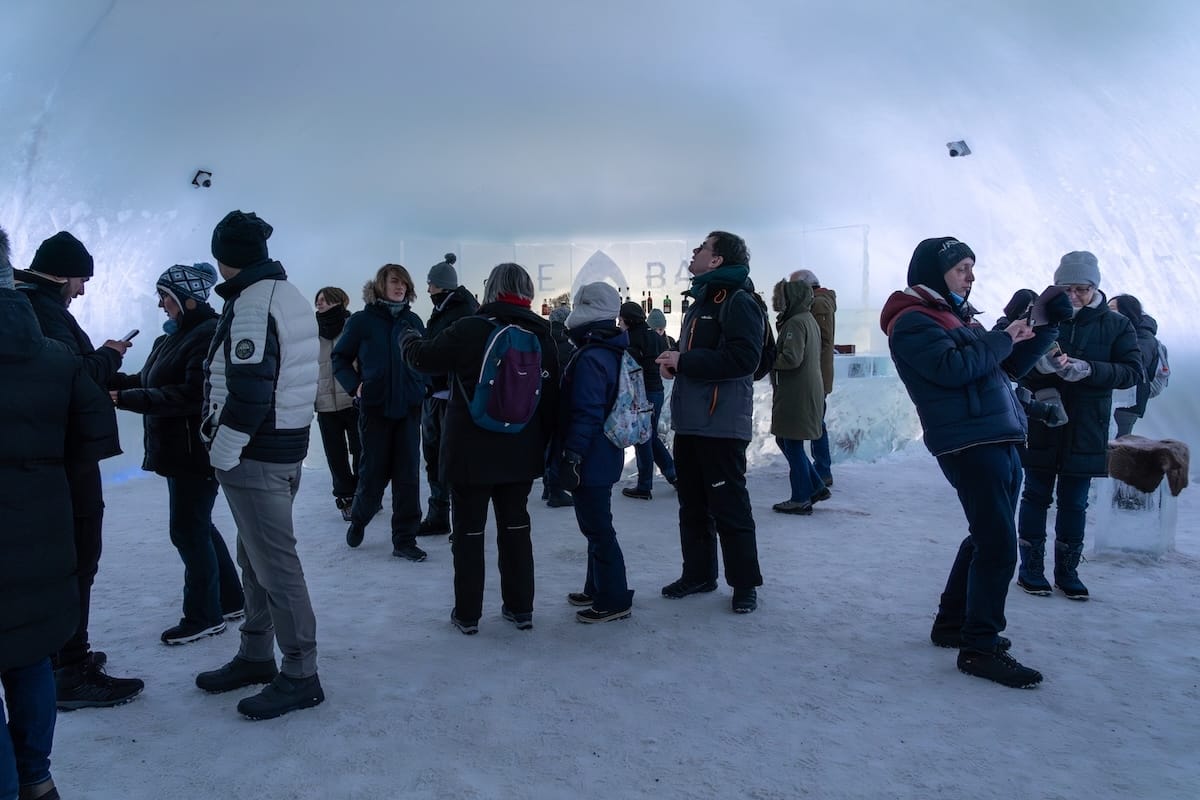 Biggest crowd I saw was at 3pm at the Ice Bar (cleared quickly though)