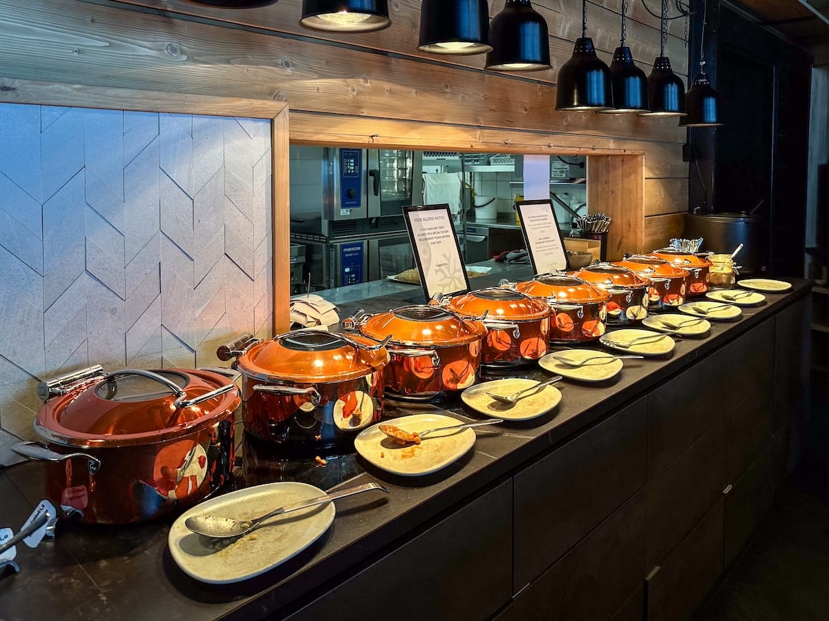 Hot breakfast items at Rakka
