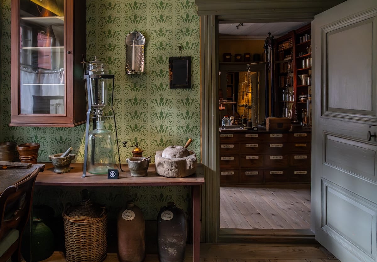 This is an old fashion room in the Pharmacy Museum and Qwensel House in Turku, Finland
