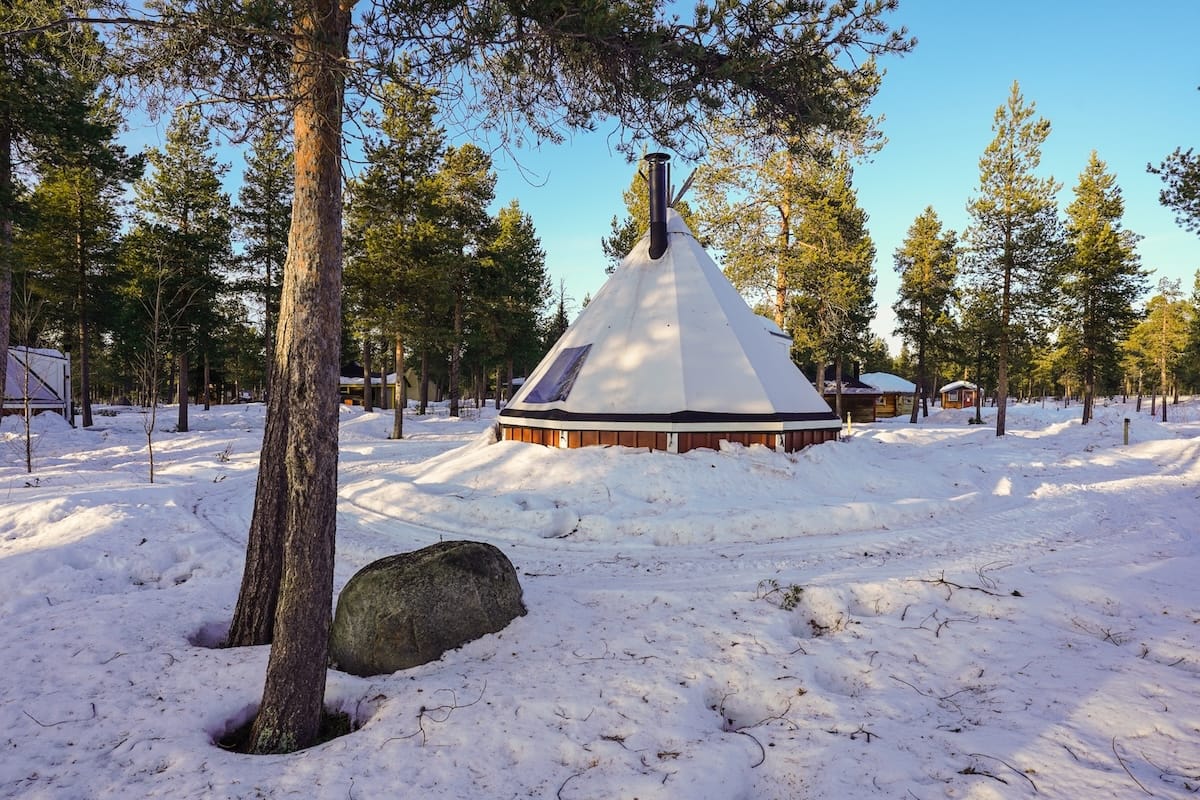 Visiting the Reindeer Lodge in Jukkasjärvi during the winter