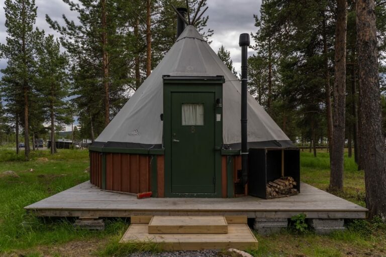 Goahti (where I stayed!) at the Reindeer Lodge in Jukkasjärvi