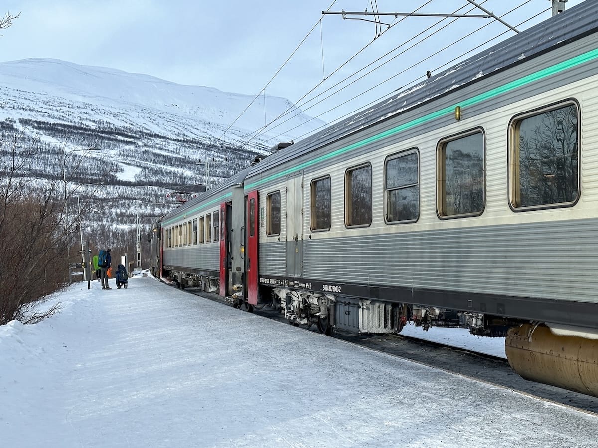 The train (in winter!)