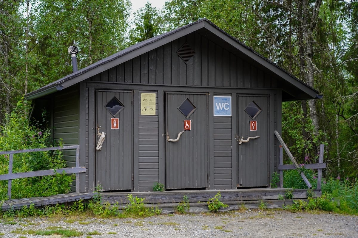 Dry toilets at Auttiköngäs