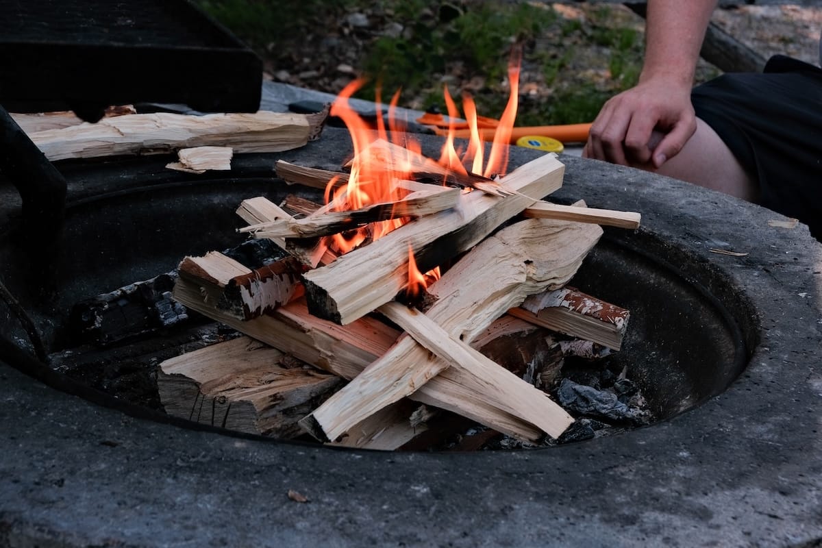 Auttiköngäs Nature Trail - making a fire