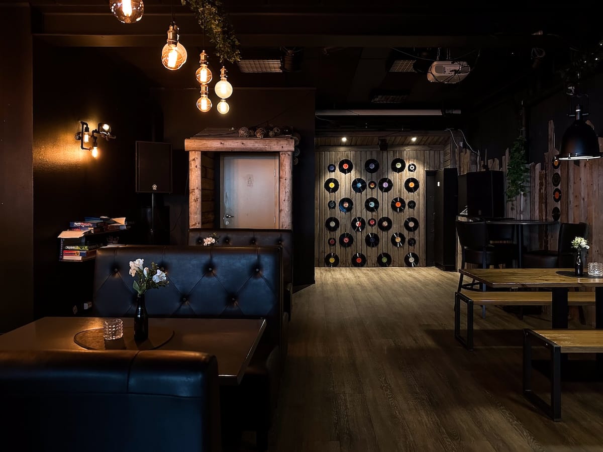 Kroa Havøysund pub