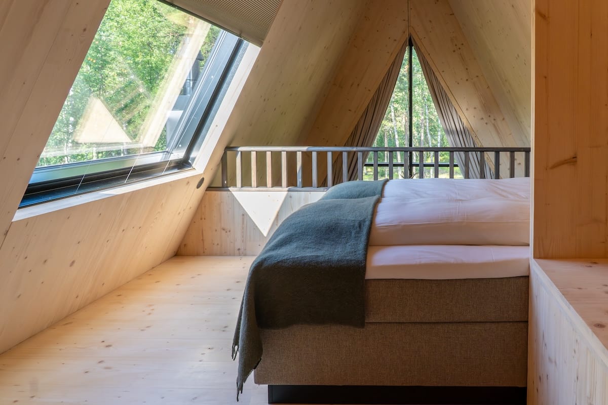 Holmen Husky Forest Lodge in Alta, Norway-4