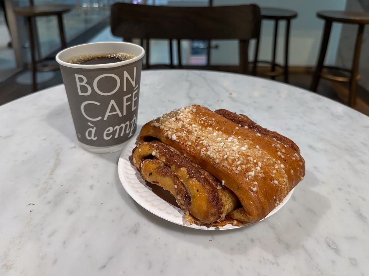 Cinnamon bun at Gateau