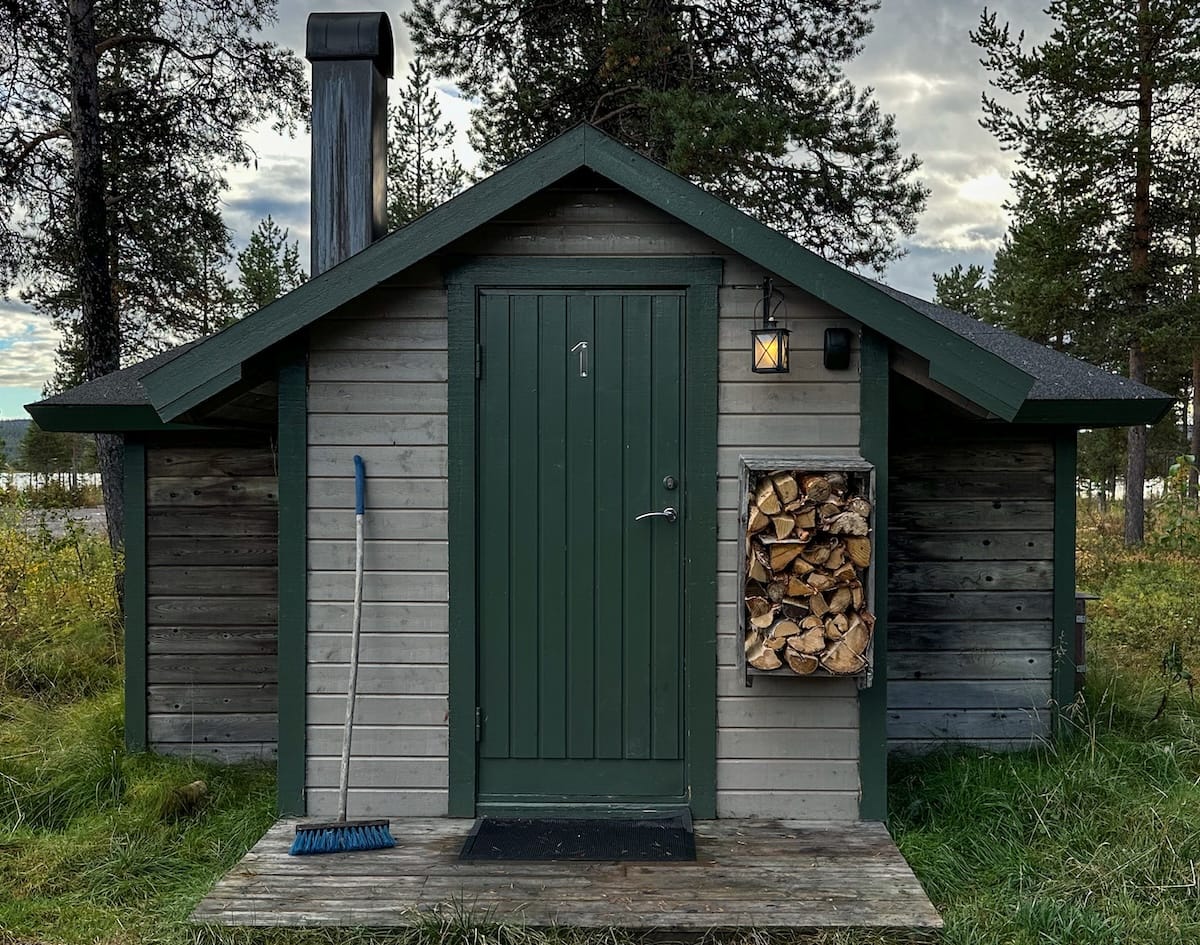One of the best places to stay near Kiruna is the Reindeer Lodge