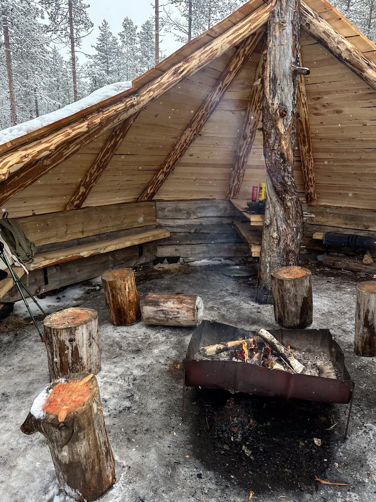Campfire you can grill sausages at