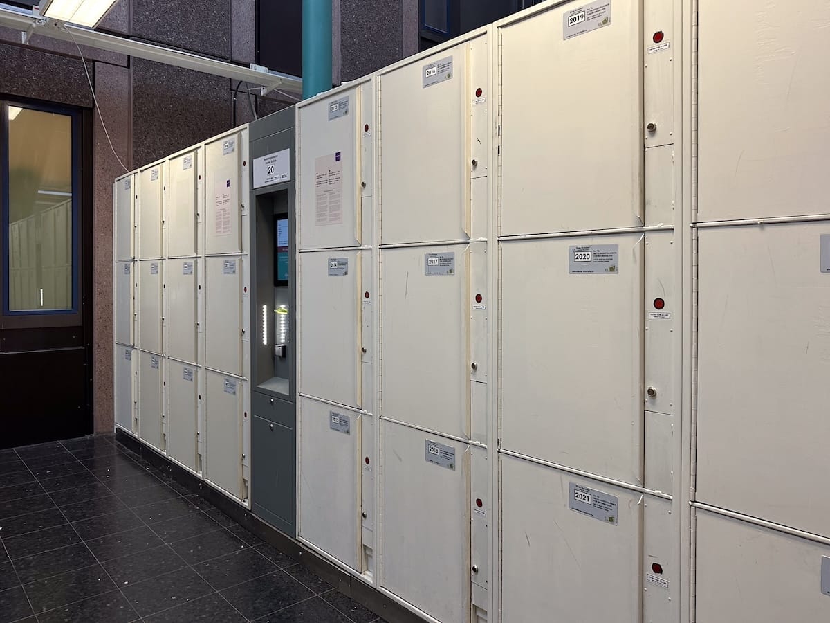 Lockers at Oslo Central Station (photo from October 2025)