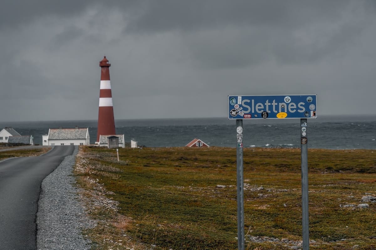 Slettnes (please stop putting these stupid sticker everywhere)