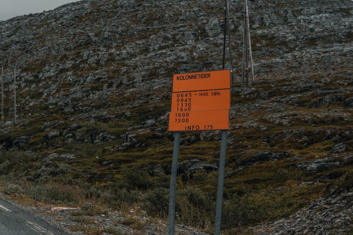 Gamvik convoy sign for winter driving