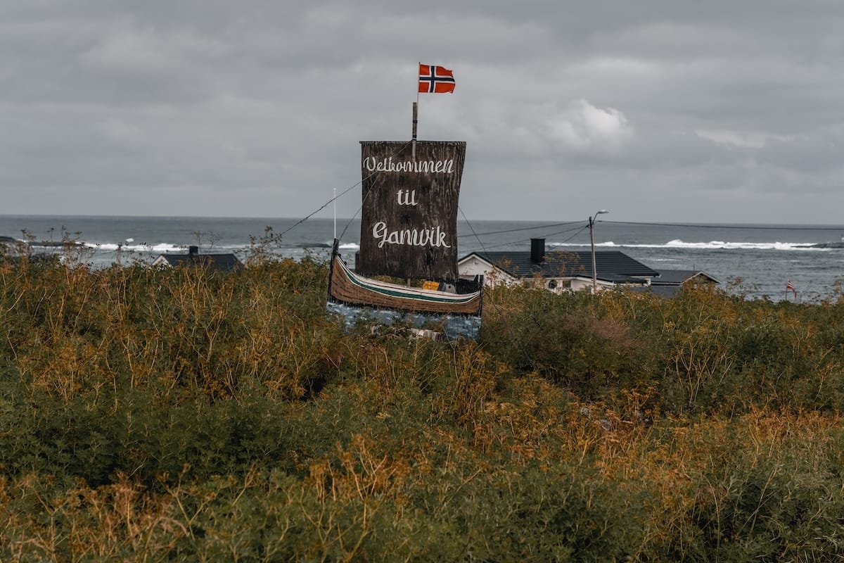 Entering Gamvik after a long day of driving