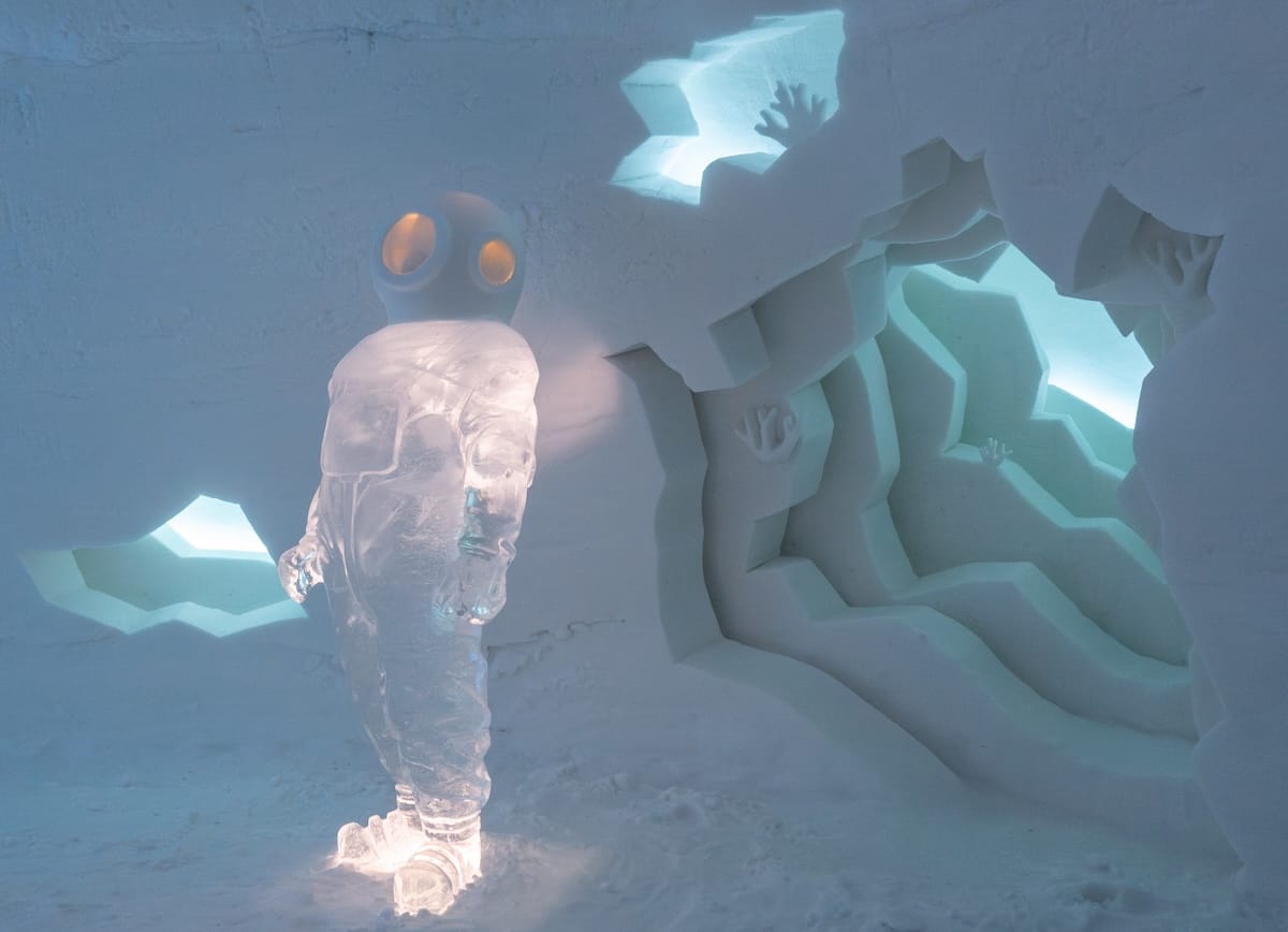How to visit Lapland Hotels SnowVillage from Levi and Ylläs Photo: an ice carving of a scuba diver