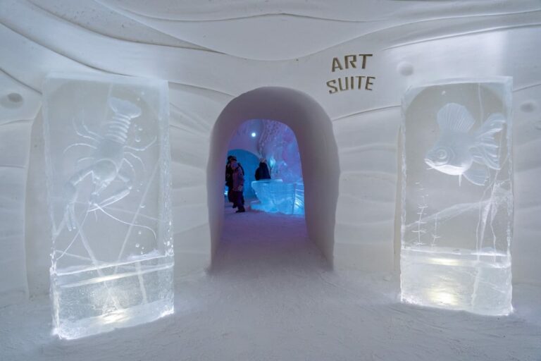 How to visit Lapland Hotels SnowVillage from Levi and Ylläs