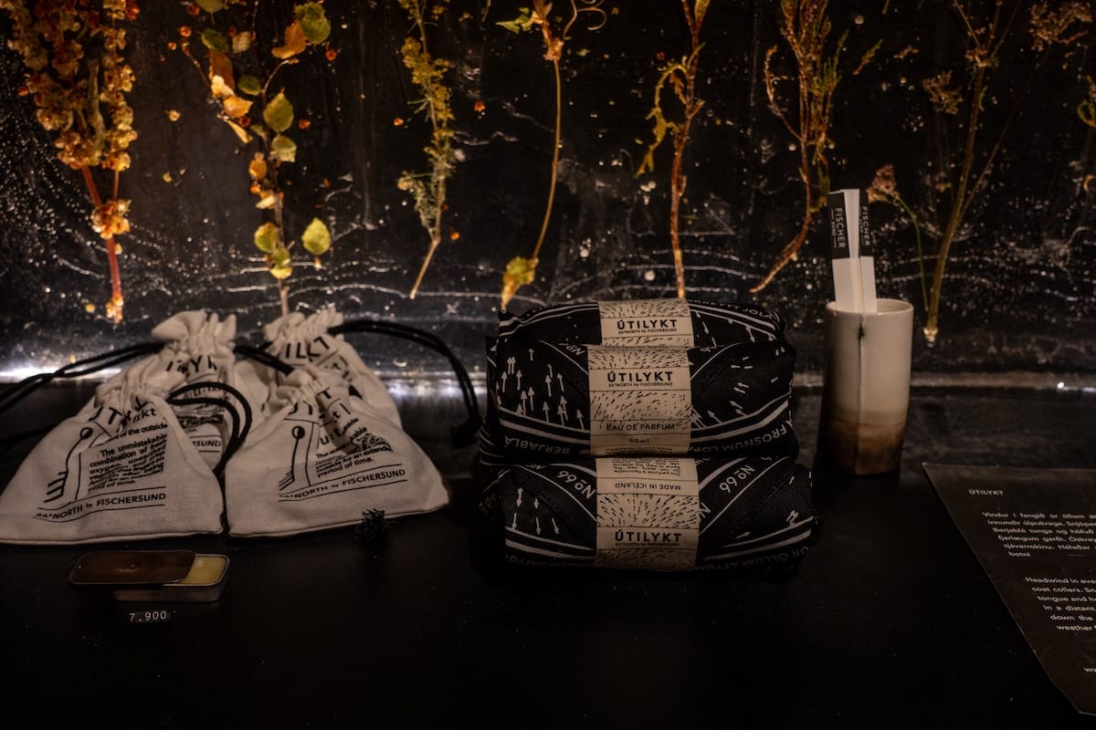 My fragrance tour at Fischersund in Reykjavík
_____
inside a perfume store