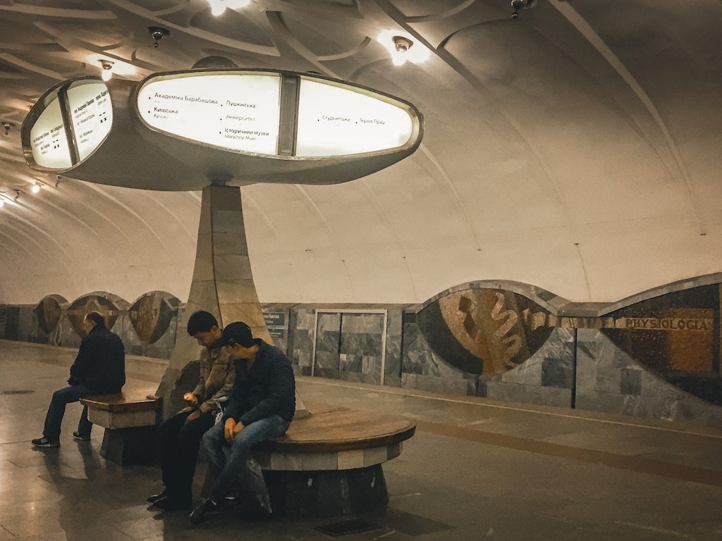 Akademika Pavlova Station